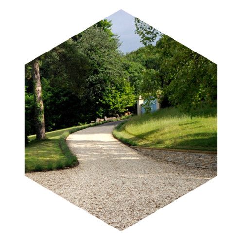 Sloping Gravel Grid Driveway