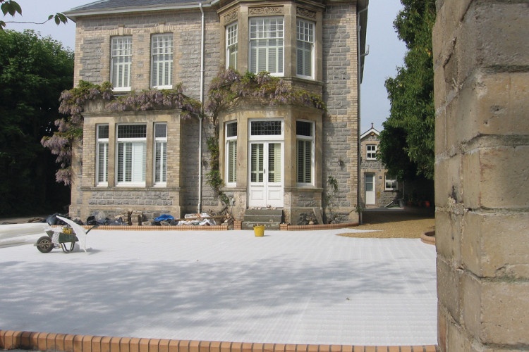 Gravel Grids for Landscapers & Driveways